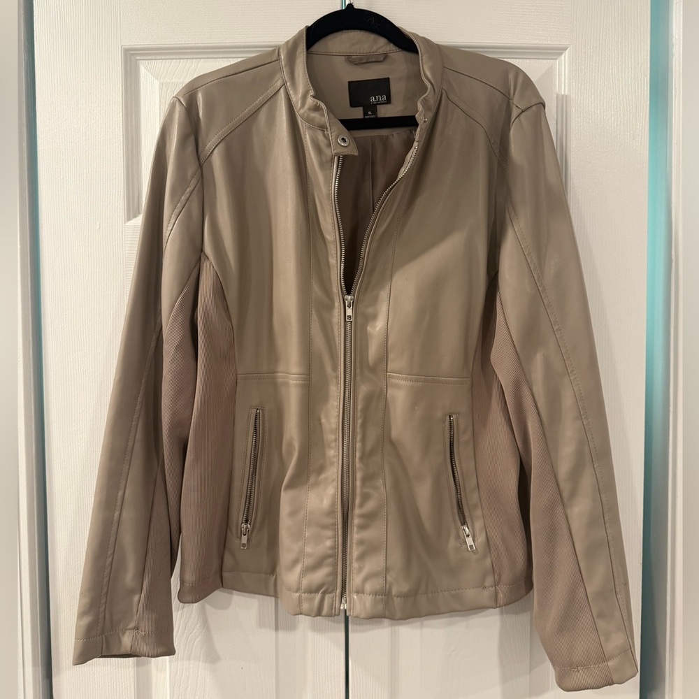 a.n.a Women's Taupe Jacket
